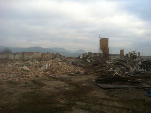 Demolice budov v areálu JZD