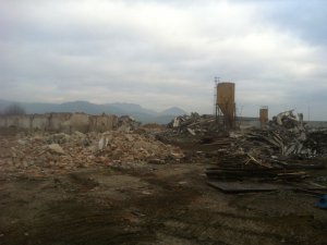 Demolice budov v areálu JZD