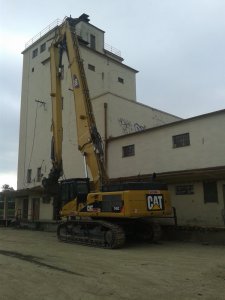 Demolice bývalého sila