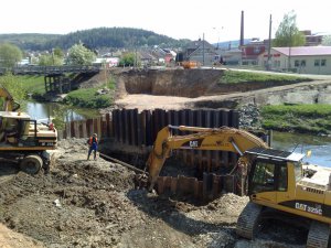 Demolice mostu v Tečovicích